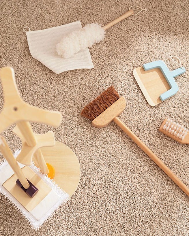 Schoonmaakset met 6 accessoires - Kid's Hub - Speelkeuken en winkeltje Kid's Concept - In den Olifant