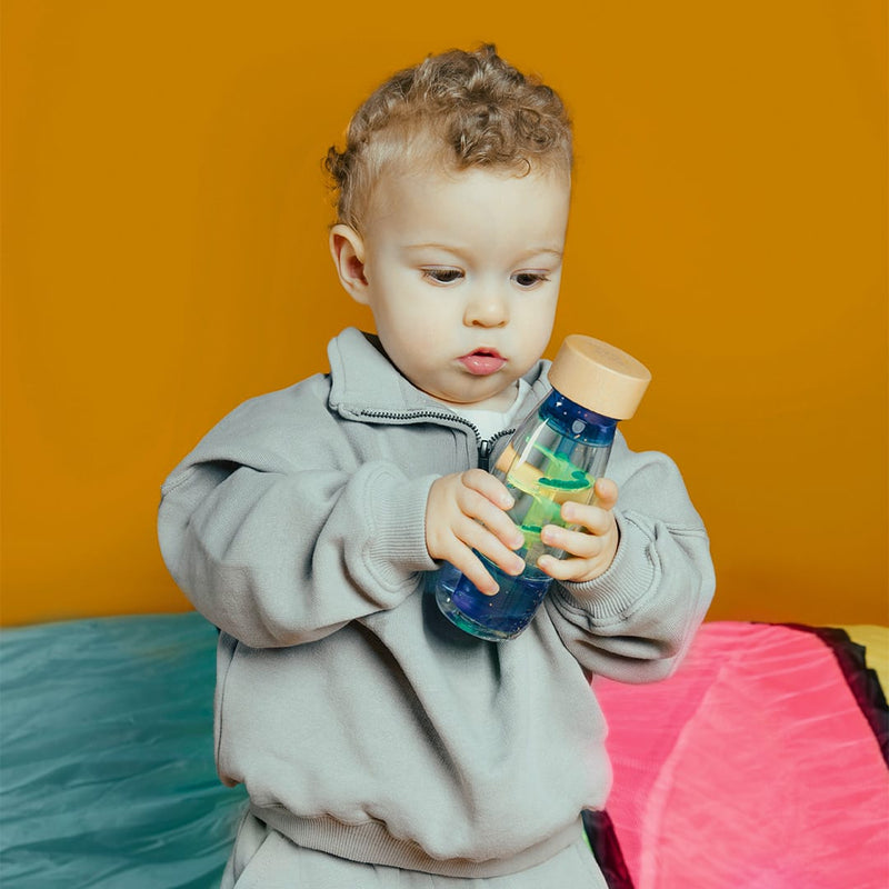 Sensorische fles Petit Boum Move Bottle Spiral Blue - Sensorisch speelgoed Petit Boum - In den Olifant