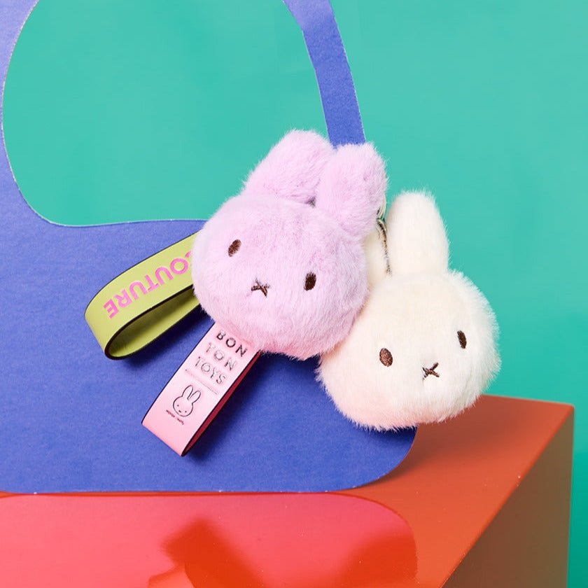 Sleutelhanger Miffy ECO Fuzzy Bag Charm Lilac - 11 cm - Sleutelhangers Bon Ton Toys - In den Olifant