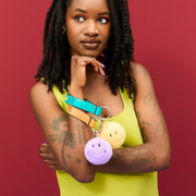 Sleutelhanger Smiley ECO Fuzzy Bag Charm Dark Purple - 7 cm - Sleutelhangers Bon Ton Toys - In den Olifant