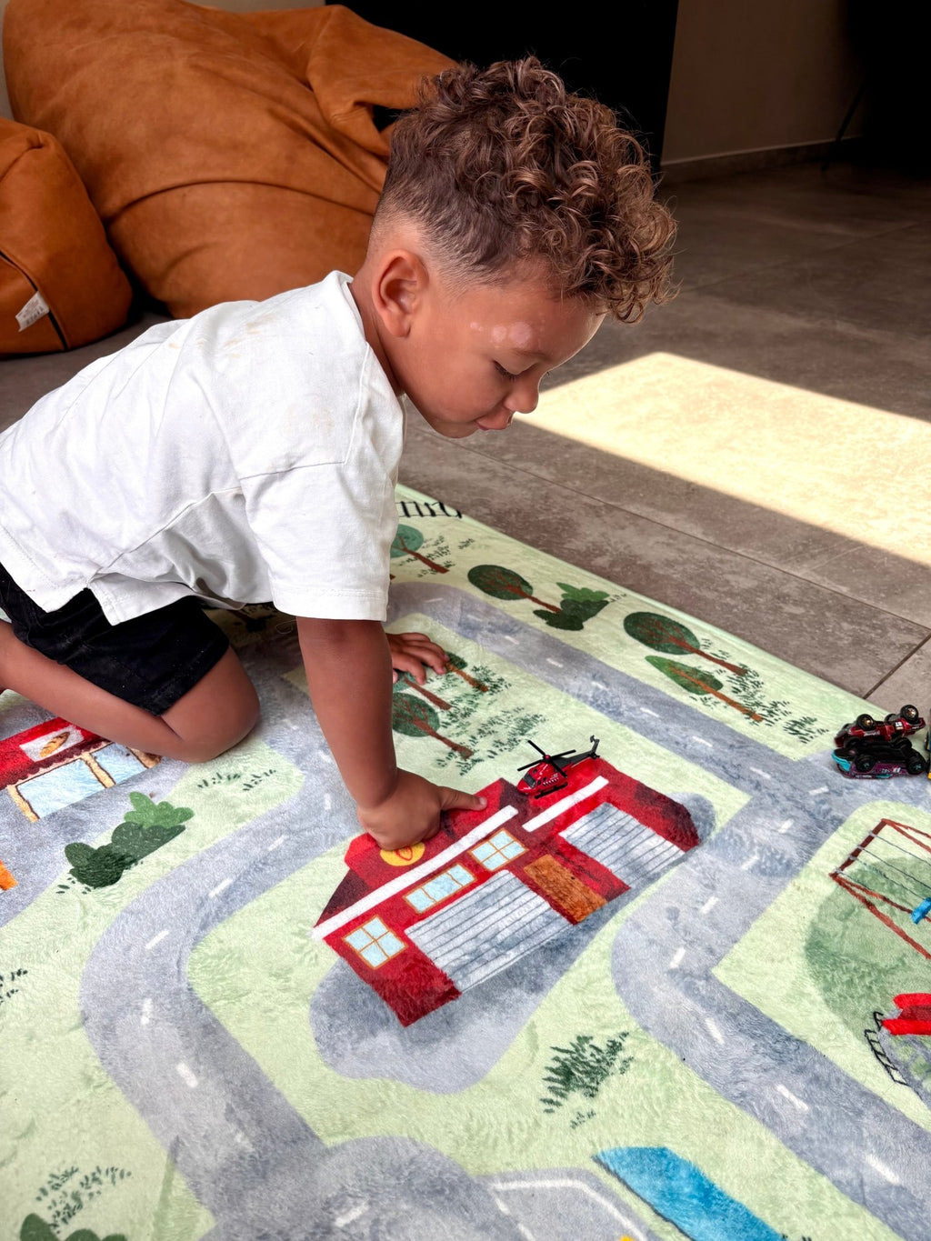 Speelmat met straten Village - 130 x 180 cm - Speelmatten en - bogen Mats & Joy - In den Olifant