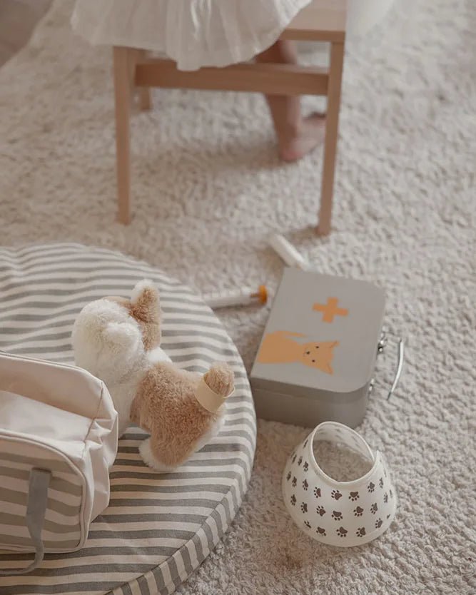 Speelset Dierenartkoffertje - Veterinary set - Beroepen rollenspel Kid's Concept - In den Olifant