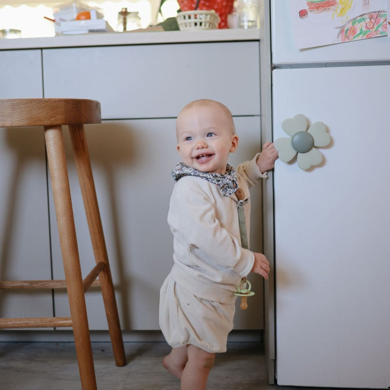 Spinner met zuignap - Suction Spinner Toy Lucky - Activiteitenspeelgoed Mushie - In den Olifant