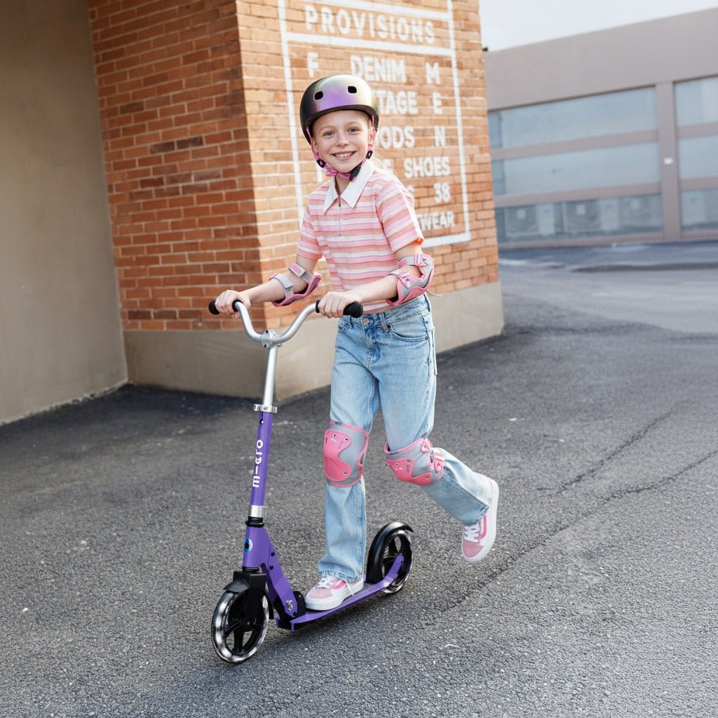Step Micro Cruiser LED Purple - 6 tot 12 jaar - Steppen Micro Mobility - In den Olifant