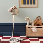 Stokpaard Hobby horse Sam Aiden - Stokpaardjes Kid's Concept - In den Olifant