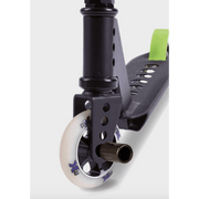 Stuntstep Micro MX Trixx 2.0 zwart + PEGS - 5 tot 12 jaar - Steppen Micro Mobility - In den Olifant