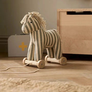 Trekpaardje op wielen - Pull Along horse Sam - Trek - en duwspeelgoed Kid's Concept - In den Olifant