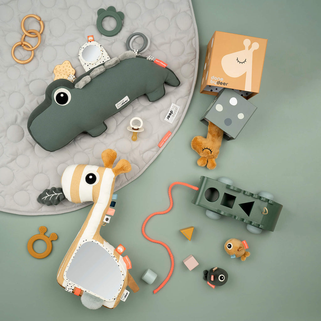 Tummy time activity toy Croco Green - Activiteitenspeelgoed Done by Deer - In den Olifant