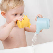 Water play & stacking cups 3 pcs Elphee Colour mix - Badspeelgoed Done by Deer - In den Olifant