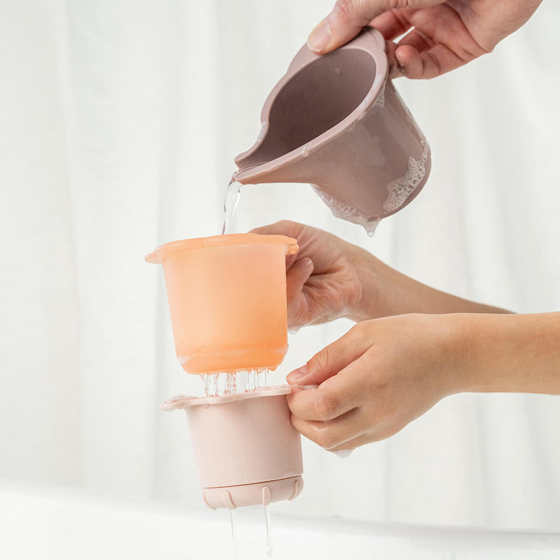 Waterspeelset & stapelbekers Elphee Poeder - set van 3 - Badspeelgoed Done by Deer - In den Olifant