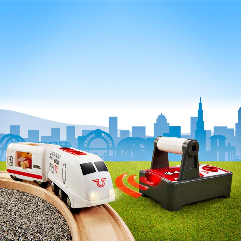 Witte locomotief met afstandsbediening RC Travel Train - Treinen Brio - In den Olifant